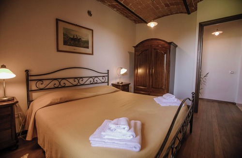 Isola d'Asti House | Country apartment in Monferrato Moretti Winery