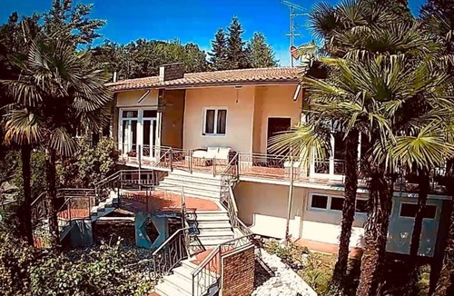 Briona House | Country Home Villa Caramino. Brand New 1 bedroom
