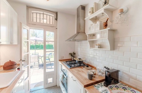 Capiago Intimiano Apartment | Country House Montorfano