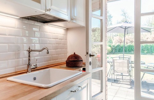 Capiago Intimiano Apartment | Country House Montorfano
