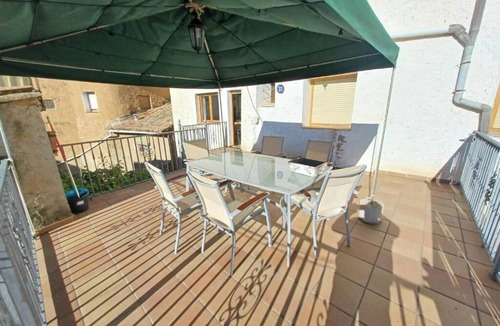 Munebrega House | Country House 'Apartamento Luna' with Private Terrace and Wi-Fi