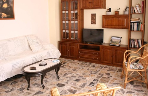 Munebrega House | Country House 'Apartamento Sol' with Mountain View, Balcony and Wi-Fi