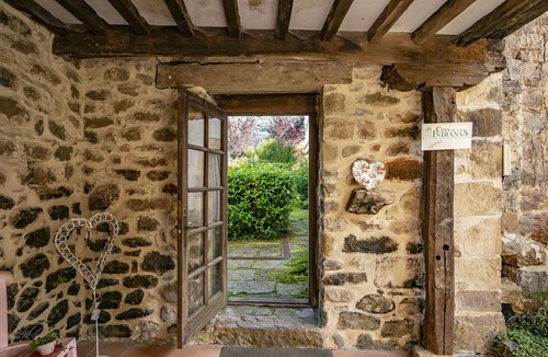 Selores House | Country House 'Apartamento 3' with Mountain View, Private Garden and Wi-Fi