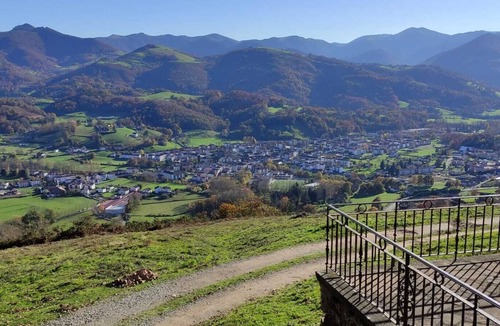 Elbete House | Country House 'Autxikoborda' with Mountain View, Private Garden and Wi-Fi