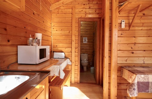 Hornos House | Country House 'Cabaña De Madera 3' with Mountain View, Shared Pool and Air Conditioning