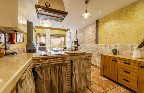 Lerma House | Country House 'El Palomar De La Cuesta' with Private Garden and Wi-Fi