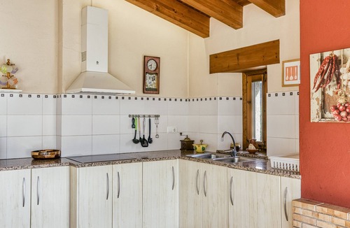 Santa Margarida de Bianya House | Country House 'El Graner' with Mountain View, Shared Pool and Wi-Fi