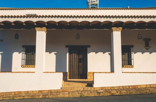 Beas House | Country House 'Las Alberquillas' with Private Terrace, Wi-Fi and Air Conditioning