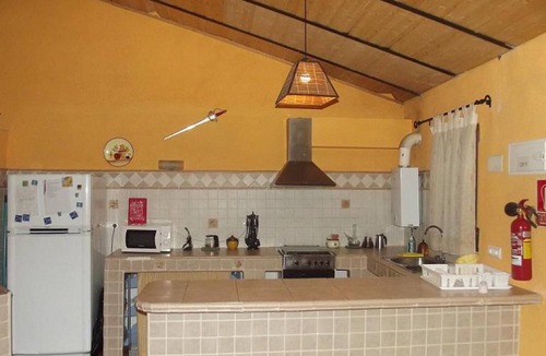 Camporrobles House | Country House 'Las Nogueras De Camporrobles' with Mountain View, Private Terrace and Wi-Fi