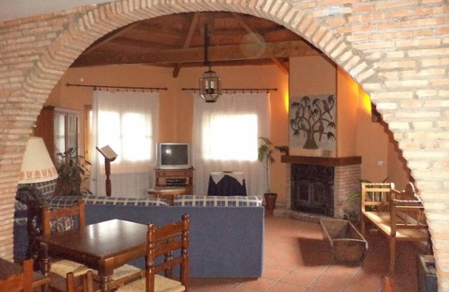 Penacaballera House | Country House 'Mansió De La Plata' with Mountain View, Private Pool and Wi-Fi