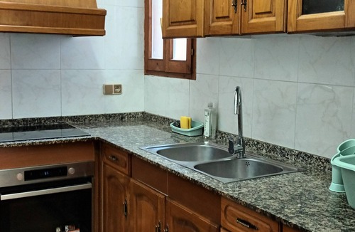 Lleida Villa | Country House 'Marina' with Private Terrace, Private Garden and Wi-Fi