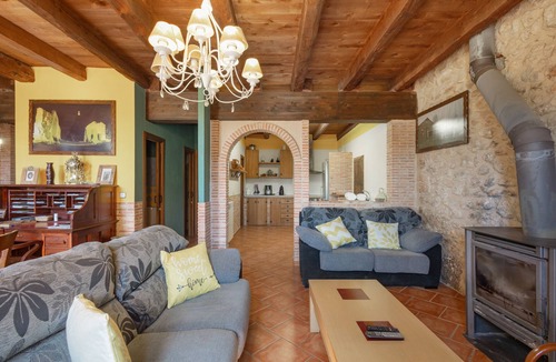 Alfambra House | Country House 'Teruel Alfambra La Deshilla' with Mountain View, Private Pool and Private Garden