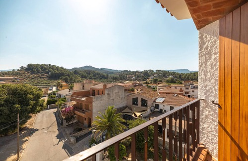 Riudecanyes House | Country House 'Villa La Guaita' with Sea View, Private Pool and Wi-Fi