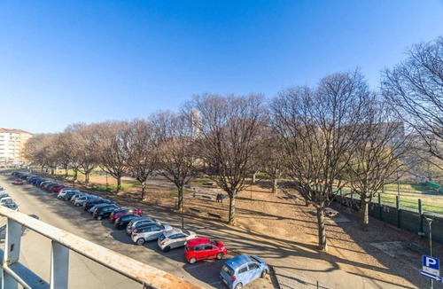 Lingotto Apartment | Cozy apartment equipped with every comfort that can accommodate up to 4 people. The house is located in the Lingotto district, just a 15-minute walk from the station of the same name and from the Fiera, and is nearby Piazza Bengasi with the new undergrou