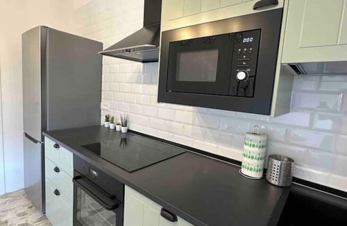 San Faustino-Madonnina-Quattroville Apartment | Cozy apartment in strategic location