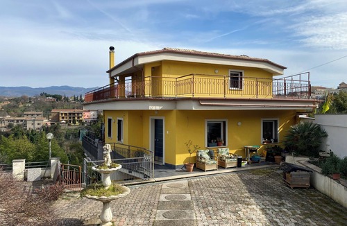 Zagarolo Apartment | Cozy apartment located at the gate of Rome. Quiet location. Private parking.
