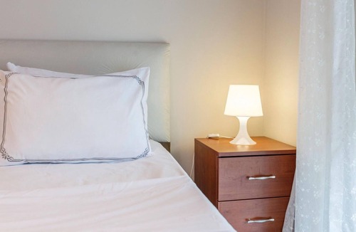 Aydınlı Mahallesi Apartment | Cozy Flat near Public Transportation in Tuzla