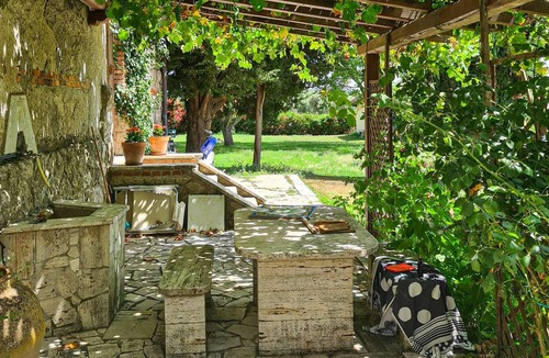 Ischia di Castro House | Cozy home in Canino with WiFi