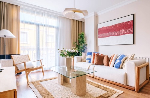 Galata Apartment | Cozy Retreat with Balcony 2 min to Galata Tower
