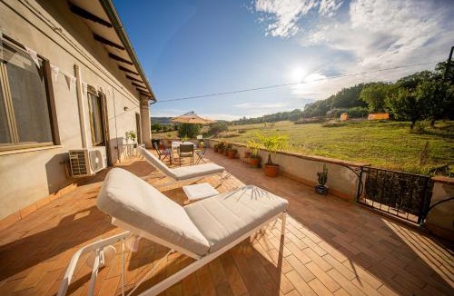 Fratta House | Cozy Room with Terrace, Ping Pong & Billiard Table