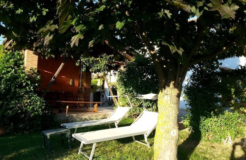Neive House | Cozy vacation home for 10 people