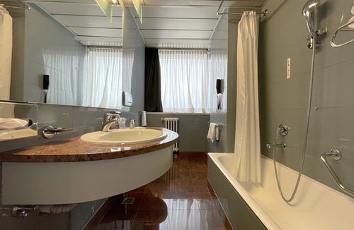 San Donato Milanese Hotel | Crowne Plaza Milan - Linate by IHG