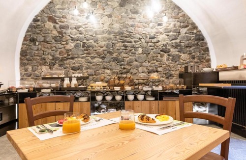Tirano Hotel | Curt di Clement Eco Mobility Hotel