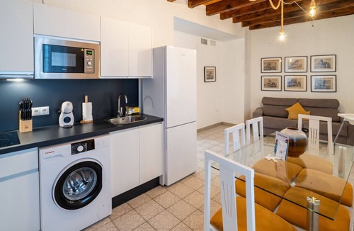San Francisco-Ribera Apartment | Delightful Apartment Steps from Cordoba's Wonders