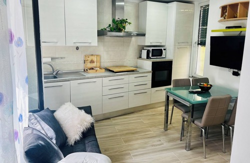 Porto Ceresio Apartment | Detached apartment, one step away from the lake, in the historic center of Porto
