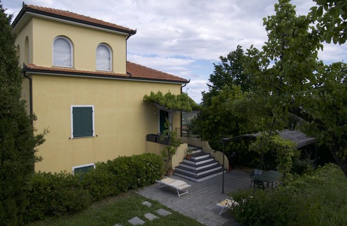 Diano Castello House | DIANO COUNTRY HOUSE exclusive swimming pool uliveto sea view