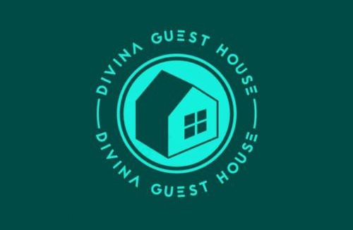 Manzanares Apartment | DIVINA GUEST HOUSE