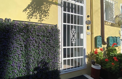 Cadimare House | DOMVS FLAVIA Cozy seaside apartment in typical Ligurian carruggio