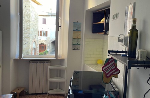 Bettona Apartment | Downtown apartment with 3 bedrooms in the fabulous Bettona with WiFi