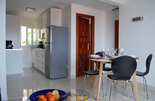 Calpe City Center Apartment | DREAMFUL VIEWS, BEACH 200 METERS, FREE WiFi, IDEAL FOR CHILDREN