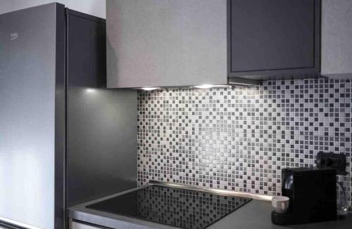Crescenzago Apartment | Dynamic Suite in Milan (Near S.Raffaele Hospital)
