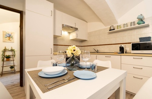 Baveno Apartment | [Easy Lake] Baveno Apartment 100m from the lake. Free Wi-Fi
