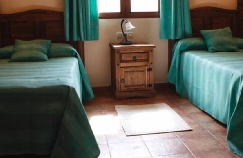 Almodovar del Pinar Cottage | El Acebo Rural Cottage for 8 people