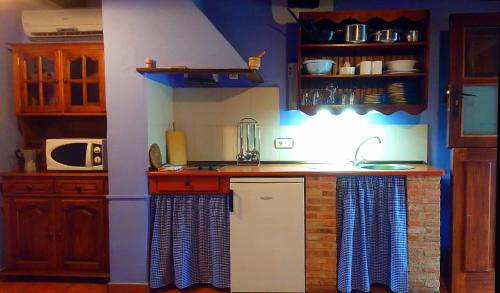 Hervas House | El Canchal de la Gallina -Cafetería - Piscina de Agua Caliente hasta 19 de Octubre -Aparcamiento gratis - Jacuzzi