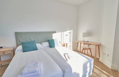 Palmones Apartment | El Limonar 5: Colossal Apartment with terrace