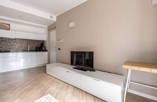 Centro Direzionale Apartment | Elegant Apt for 4 - 5 min to Central Station