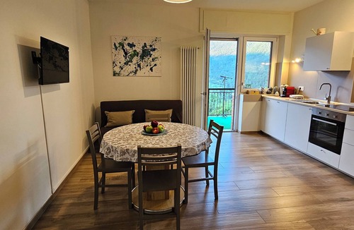 Rubiana Apartment | Elegant Mountain View Suite [Netflix-Wifi-Xbox]