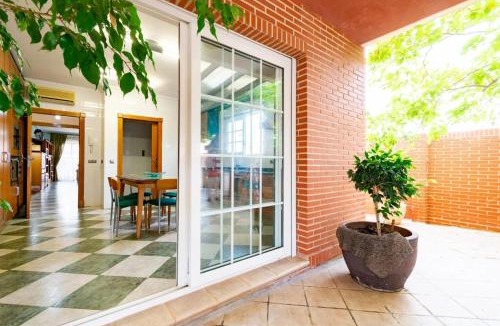 Playa Honda Villa | Elegant Villa in Playa Honda with Private Pool