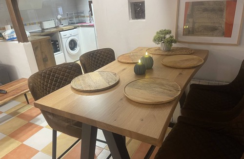 Old Town Apartment | ENCANTO CUENCA Art View