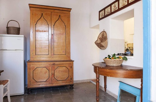Marsala Villa | Enchanting 19th century Baglio with garden 15 meters from the sea Baglio Paola 1