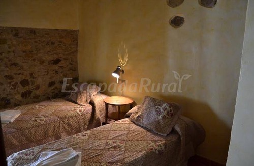 Sant Sadurni de l'Heura Cottage | Cabin ∙ 4 bedrooms ∙ 4 guests