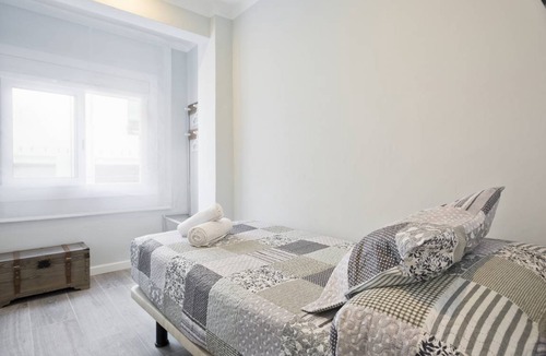Collblanc y La Torrassa Apartment | 45 m² Apartment ∙ 2 bedrooms ∙ 4 guests