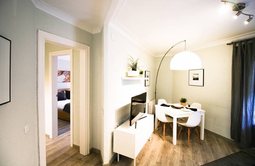 Collblanc y La Torrassa Apartment | Apartment near Camp Nou