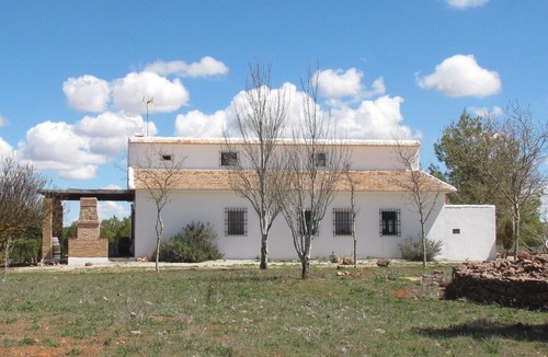 Ruidera Ski Chalet | Rural Cortijo in the Natural Park Lagunas de Ruidera, 2 houses, up to 16 pax.