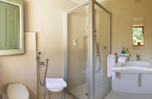 Acqua Loreto Resort | Estate in the heart of Umbria. Villa with 10 rooms, infinity pool and SPA