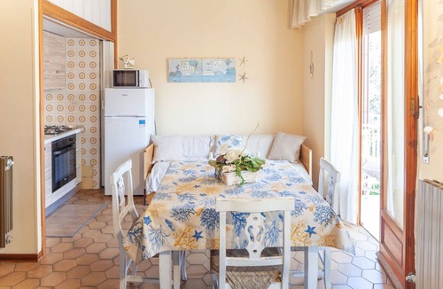 Diano Marina Apartment | Eveten 10 - apartment for 5, in town centre, 500 metres from the beach, with parking